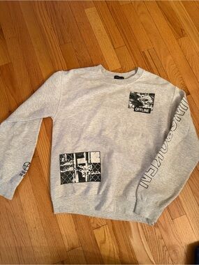 Topshop Light Gray Crewneck Sweatshirt with Black Graphics